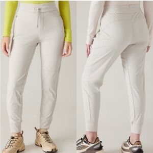 Athleta Headlands Hybrid Trek Women's Cream Joggers